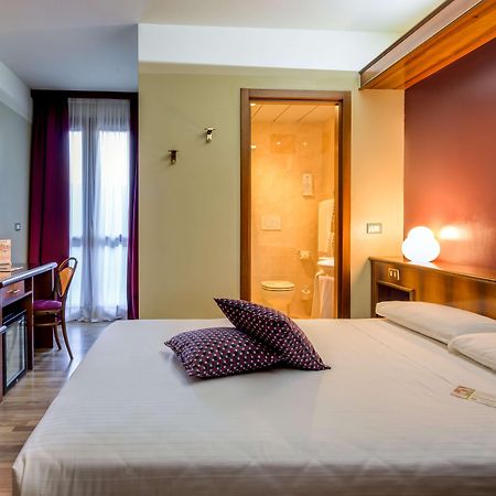 La Villa - Sure Hotel Collection By Best Western Ivrea Buitenkant foto