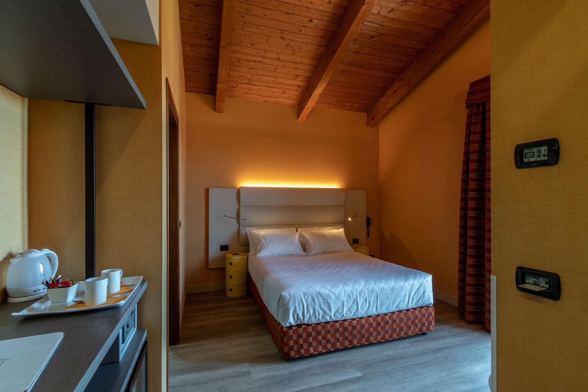 La Villa - Sure Hotel Collection By Best Western Ivrea Buitenkant foto