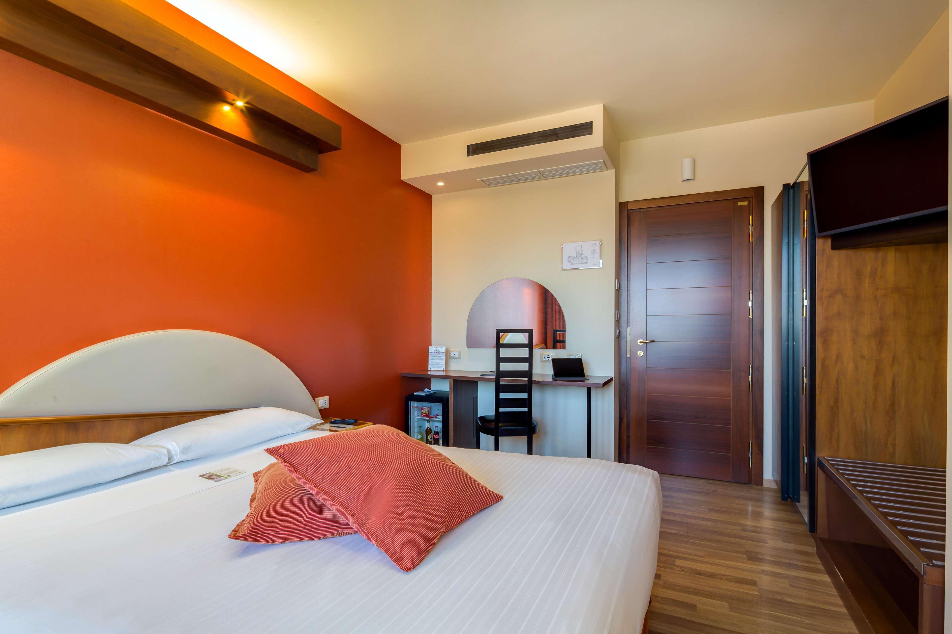 La Villa - Sure Hotel Collection By Best Western Ivrea Buitenkant foto