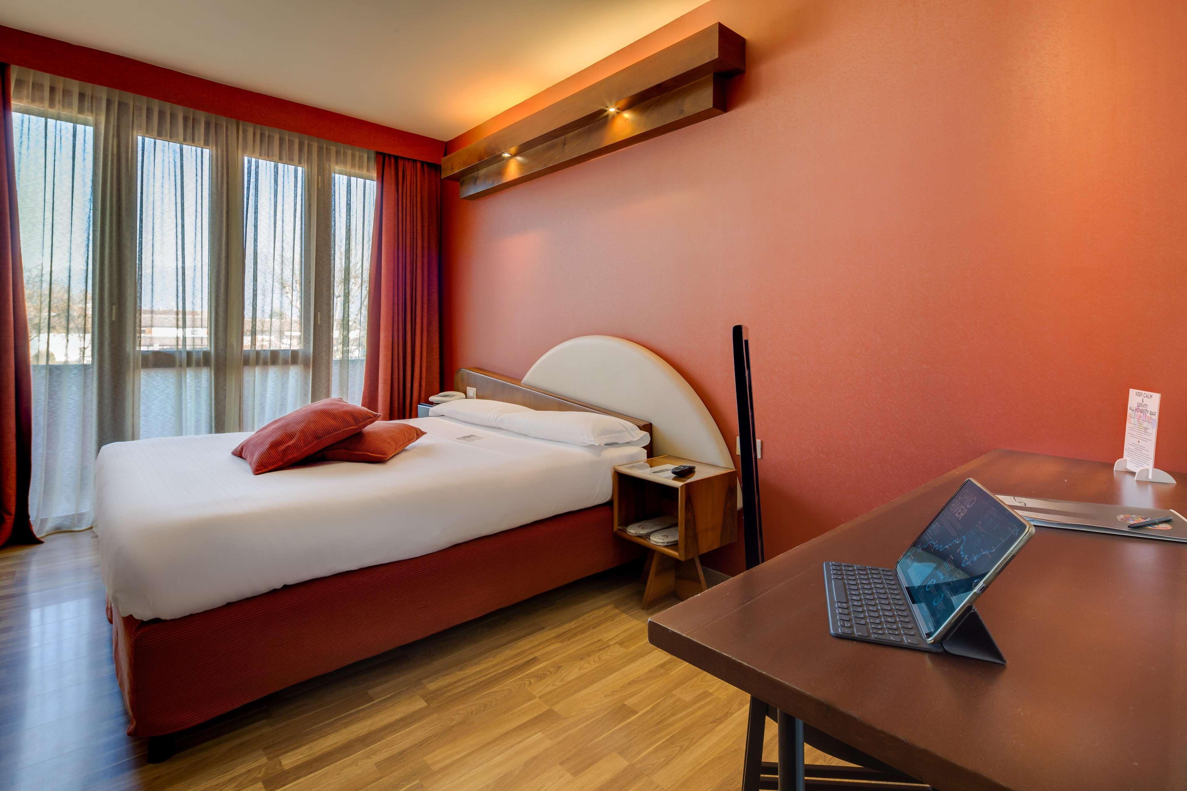 La Villa - Sure Hotel Collection By Best Western Ivrea Buitenkant foto