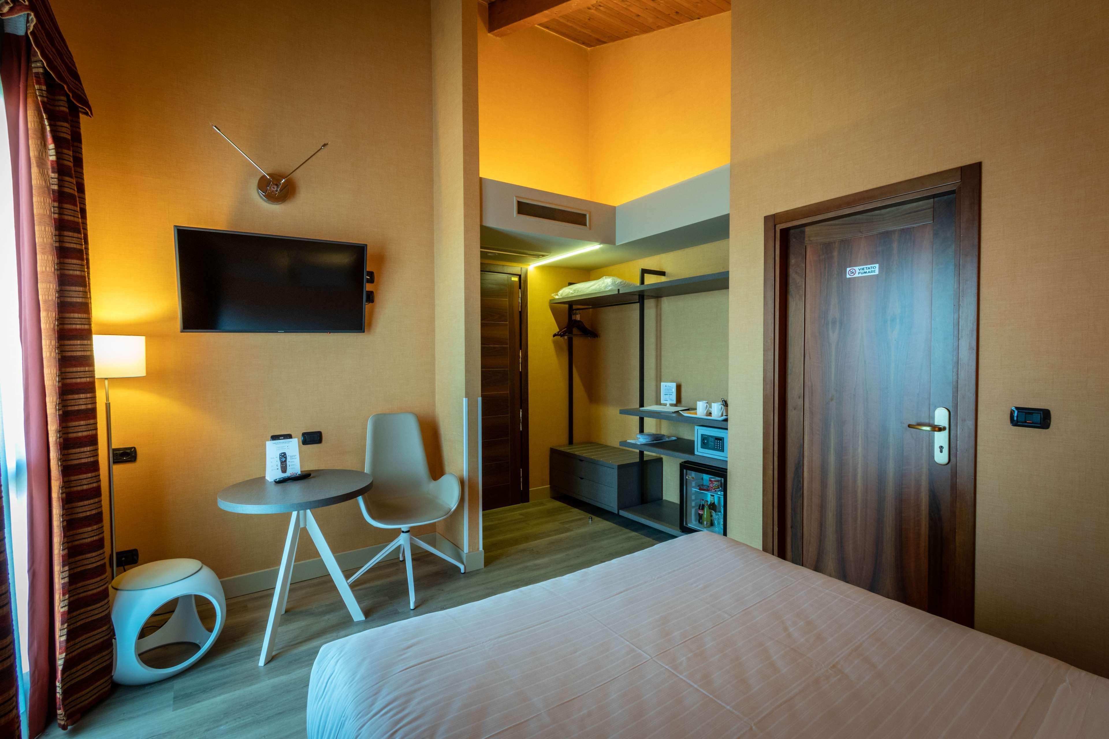 La Villa - Sure Hotel Collection By Best Western Ivrea Buitenkant foto