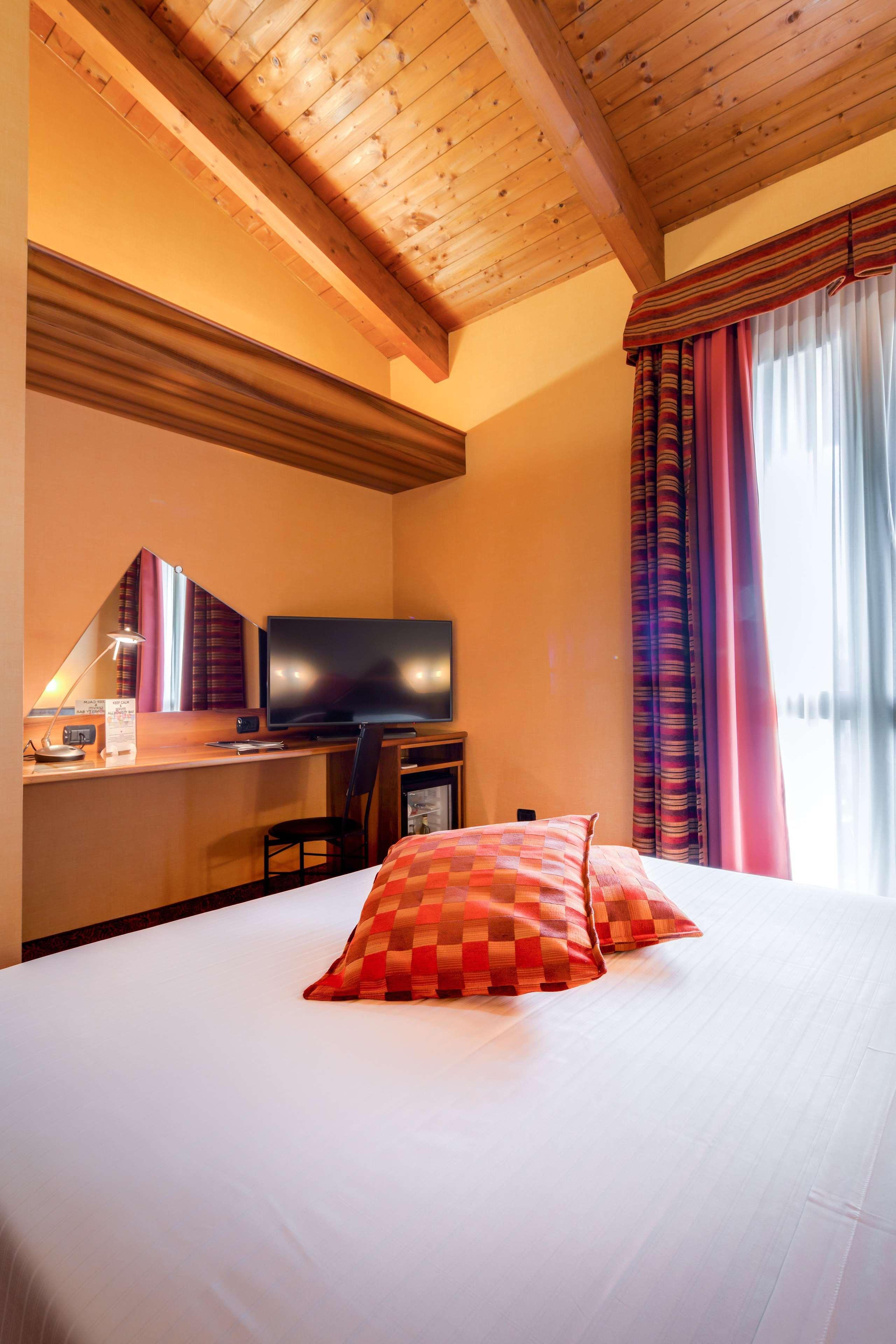 La Villa - Sure Hotel Collection By Best Western Ivrea Buitenkant foto