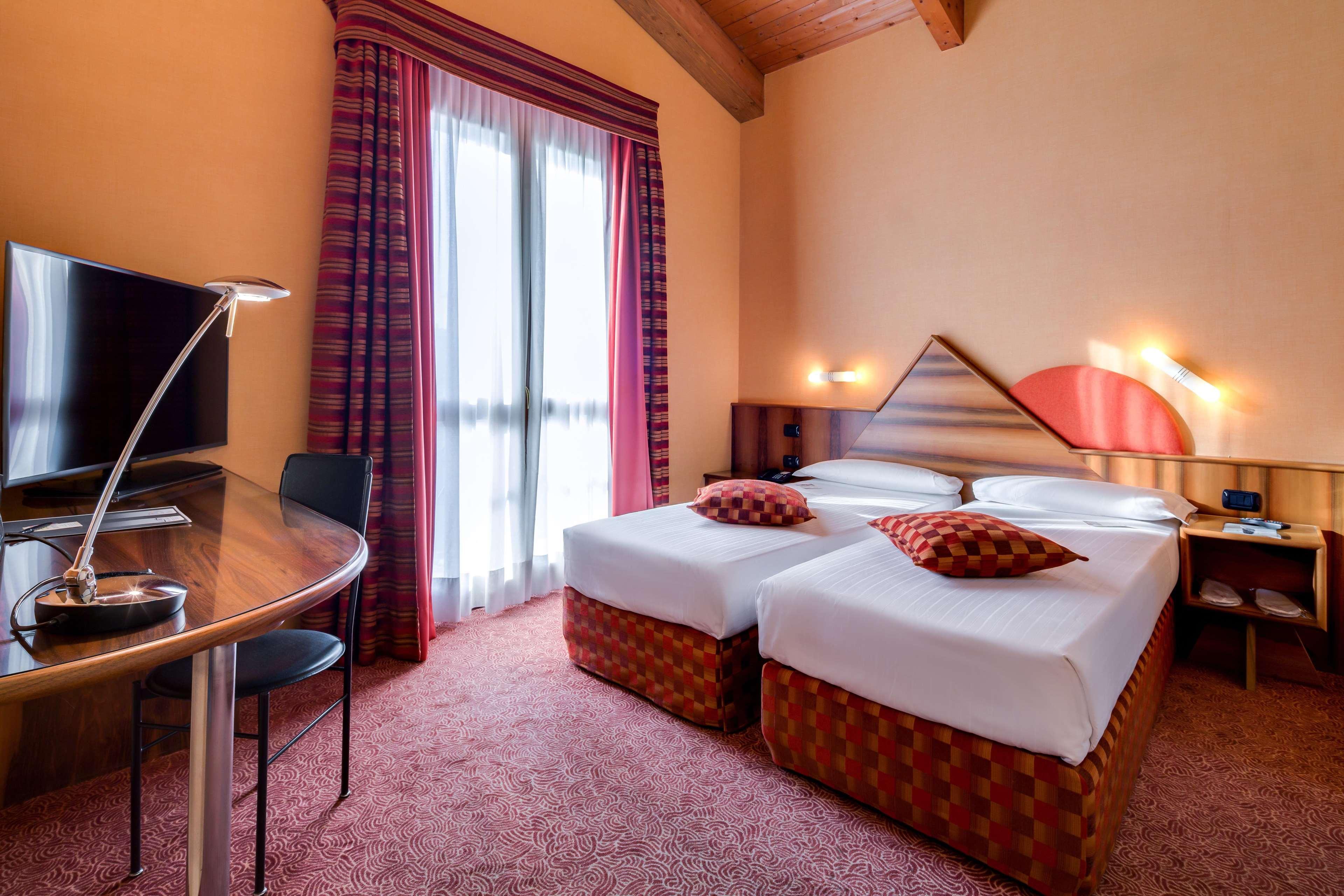 La Villa - Sure Hotel Collection By Best Western Ivrea Buitenkant foto