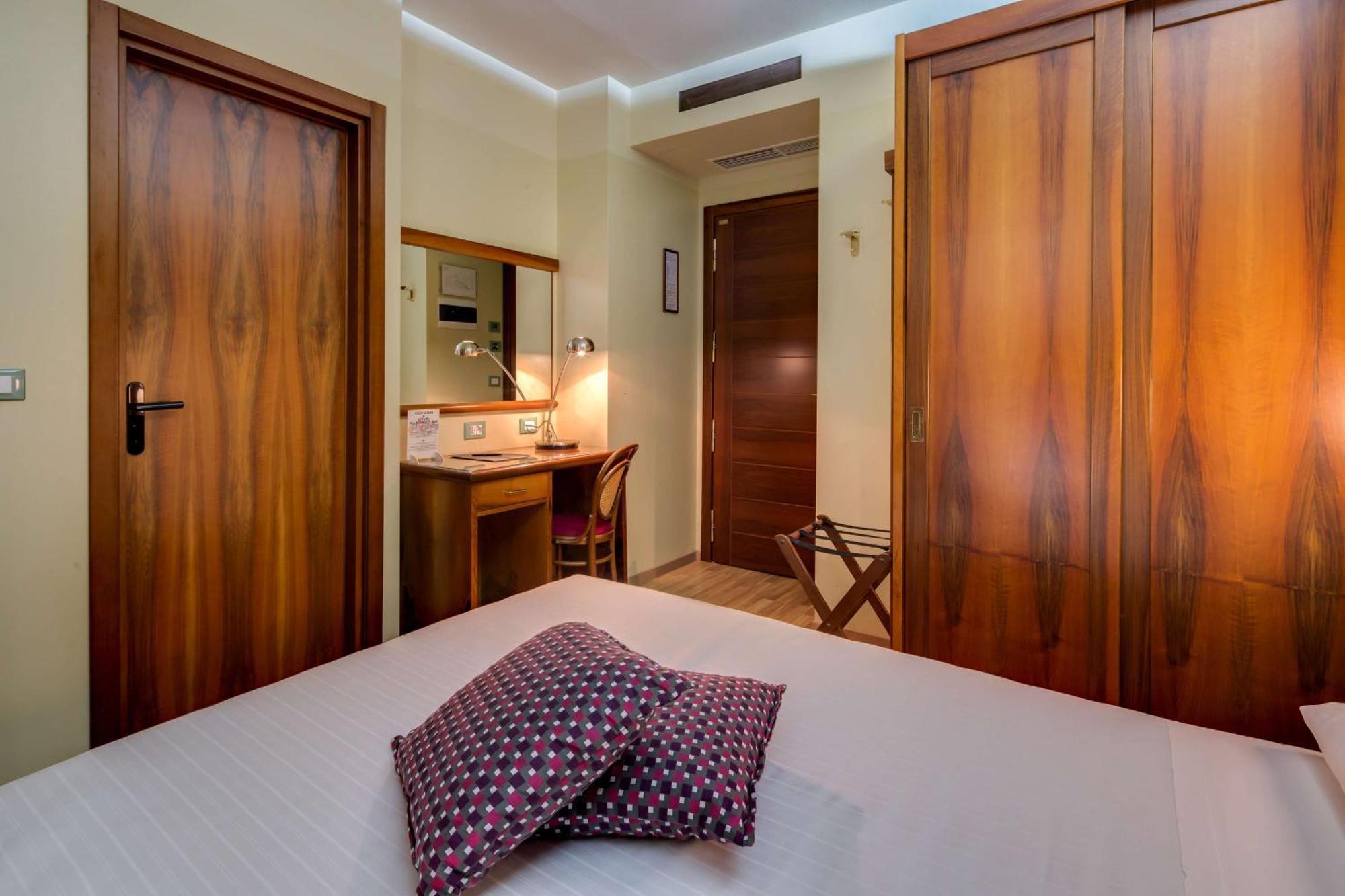 La Villa - Sure Hotel Collection By Best Western Ivrea Buitenkant foto