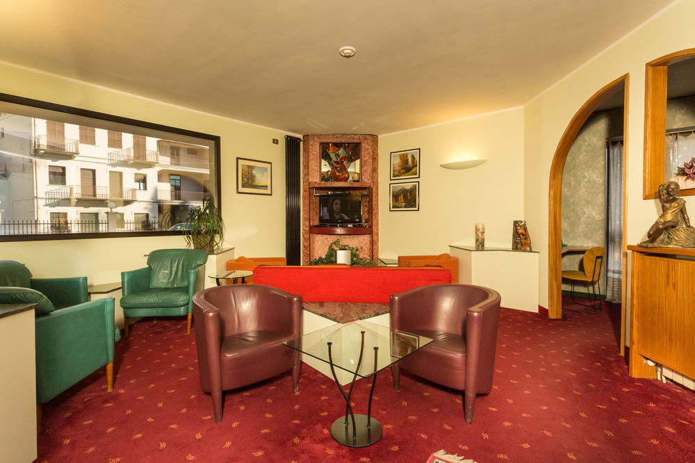 La Villa - Sure Hotel Collection By Best Western Ivrea Buitenkant foto