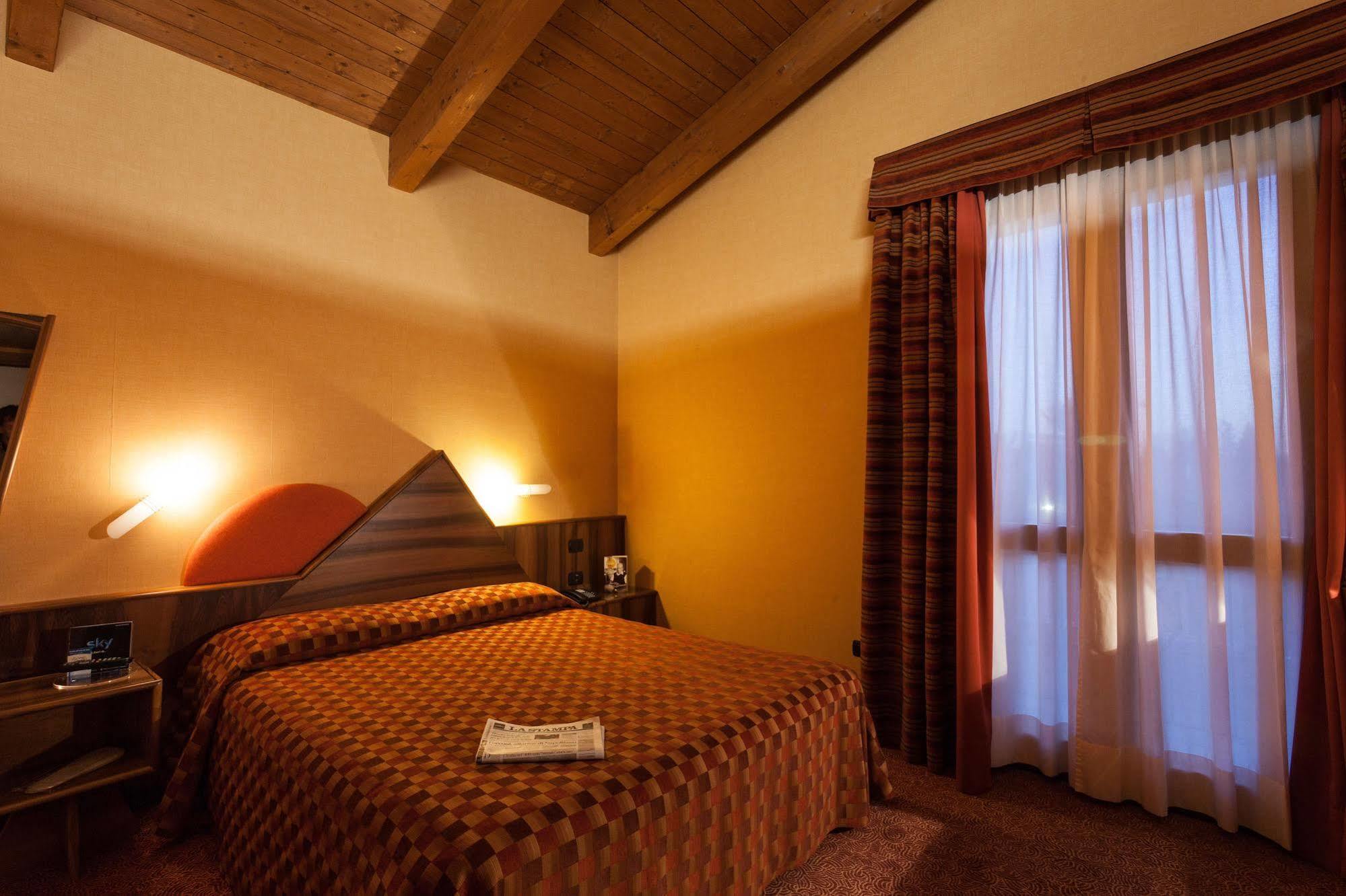 La Villa - Sure Hotel Collection By Best Western Ivrea Buitenkant foto